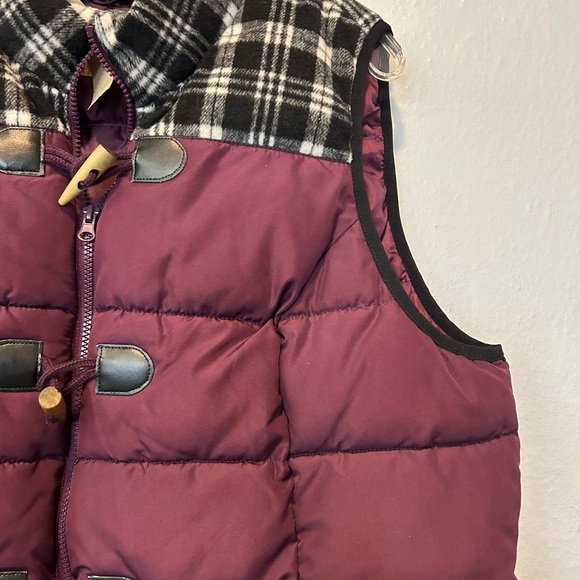 Ruff Hewn Burgundy Puffer Vest with Plaid Collar - Picture 5 of 9